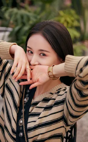 王子文休闲时尚写真图片_4