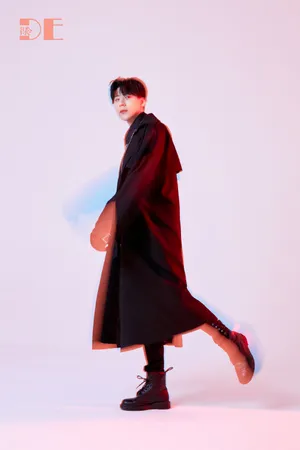 王博文时尚帅气杂志写真图片
