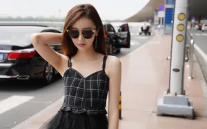 楚月清凉性感机场写真图片_3