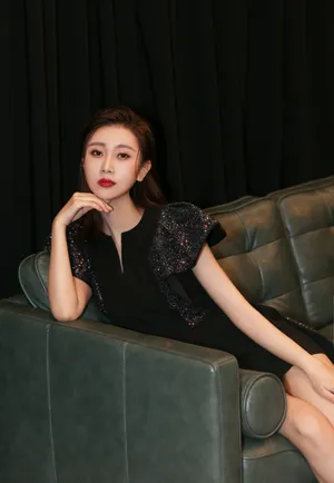 楚月湿发优雅性感写真图片_8