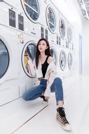 楚月露脐装清凉性感写真图片_2