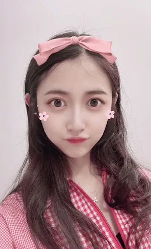 陈钰琪可爱俏皮自拍照图片_2