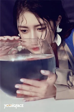黎一萱湿发性感写真图片