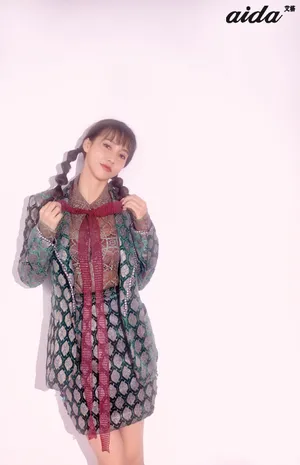 弦子时尚优雅写真图片_2