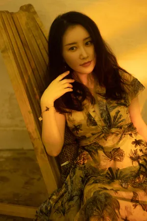 舒畅优雅光影写真图片_3