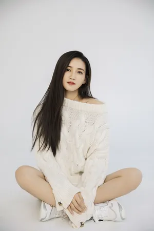周开开性感深秋时尚写真图片_5