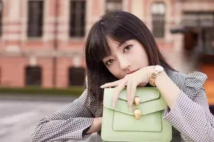 何瑞贤品牌活动照性感图片_3
