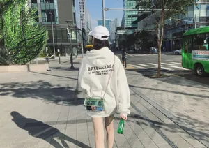 崔心心随性街拍写真图片