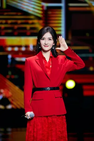 谢娜红裙西装外套性感图片_1