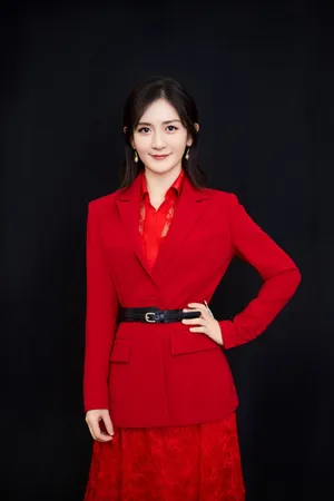 谢娜红裙西装外套性感图片_3