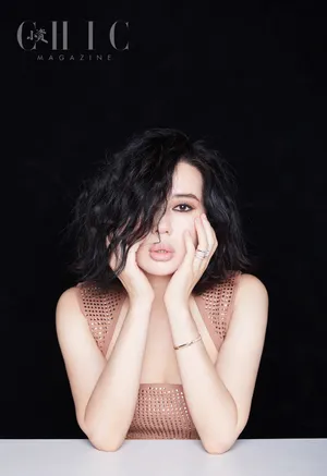 余男小资风尚性感杂志写真图片_6