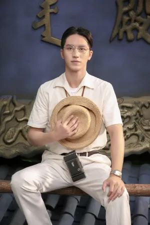 许魏洲儒雅绅士帅气图片_5