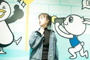 袁冰妍清爽灵动街拍图片_4
