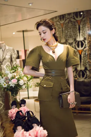 古力娜扎优雅性感品牌活动图片_2