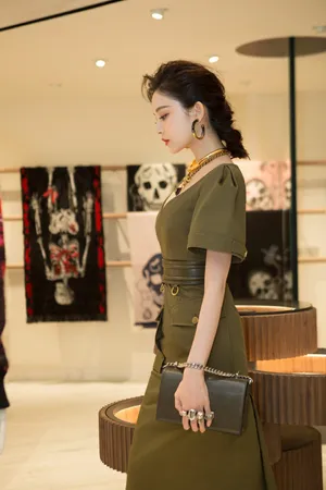 古力娜扎优雅性感品牌活动图片_4