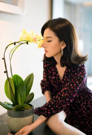 宋祖儿性感轻熟风写真图片