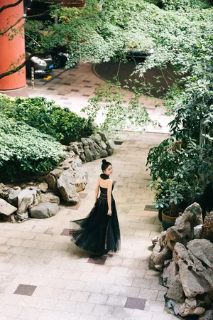 张雪迎丸子头俏皮养眼写真图片_4