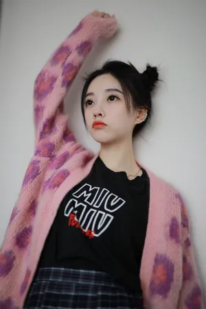 冯提莫甜美少女心写真图片_3