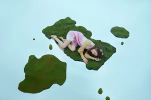 宣璐人鱼妆甜美写真图片