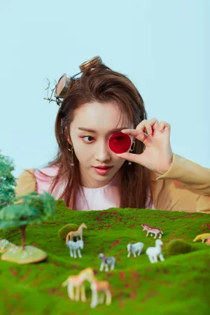 宣璐人鱼妆甜美写真图片_8