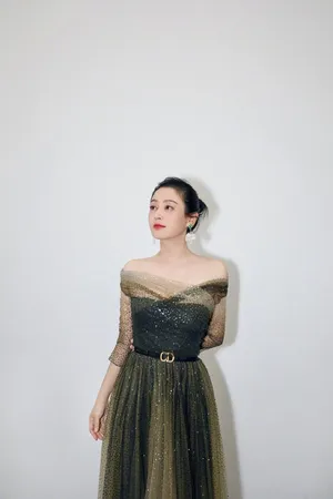 陈红性感露肩写真图片_2