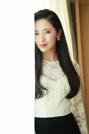 龚蓓苾国际电影节性感图片_6