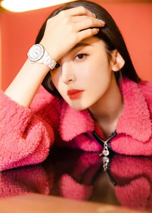古力娜扎性感白皙气质写真图片_1