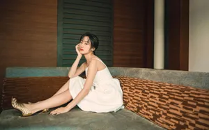 袁冰妍吊带裙性感优雅写真图片_4