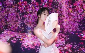 袁冰妍吊带裙性感优雅写真图片_6