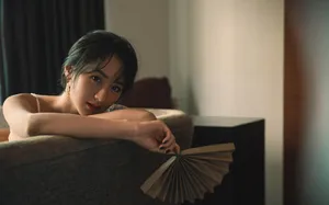 袁冰妍吊带裙性感优雅写真图片_12