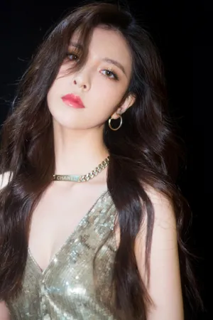 宋妍霏亮片裙性感优雅写真图片