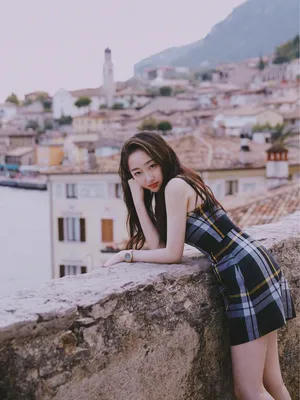 蒋梦婕清新靓丽街拍图片