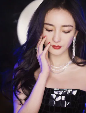 杨幂暗黑系性感写真图片_2