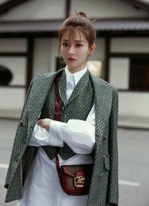 乔欣甜酷有型写真图片_1