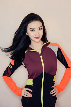 景甜运动装甜美写真图片_2