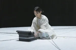 周笔畅新歌《女流》MV写真图片_2