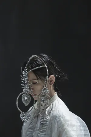 周笔畅新歌《女流》MV写真图片_3