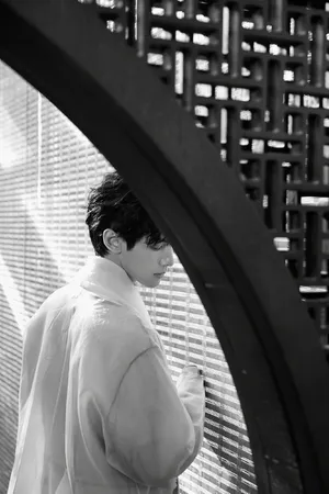 罗云熙帅气古风写真图片_5