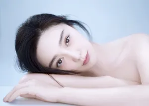 范冰冰白皙性感代言写真图片_2