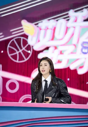 张天爱皮衣时髦性感图片_4