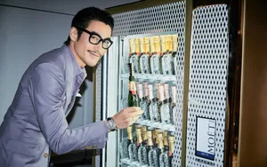 胡兵灰色西服帅气图片_4