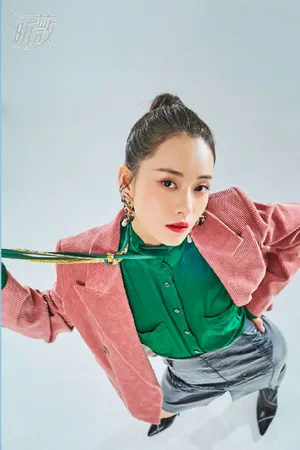 柴碧云百变风格时尚写真图片_5
