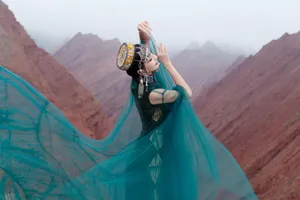 佟丽娅异域风情性感写真图片_7