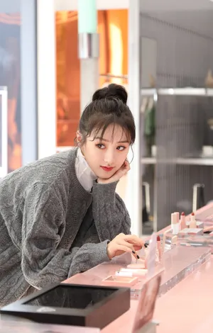 袁冰妍甜美养眼活动照图片_1