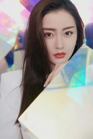 张天爱纯白优雅时尚写真图片_5