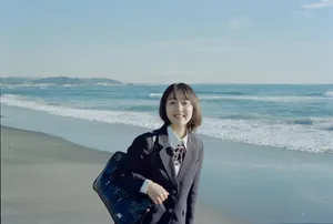 凌美仕海边治愈系甜美写真_5