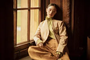 倪妮复古文艺西装写真图片_8