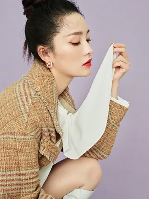 李沁甜美时尚杂志写真图片_5