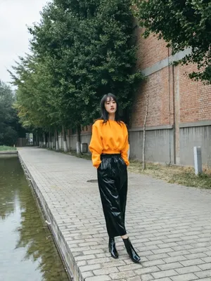 袁冰妍秋季清新街拍图片_3