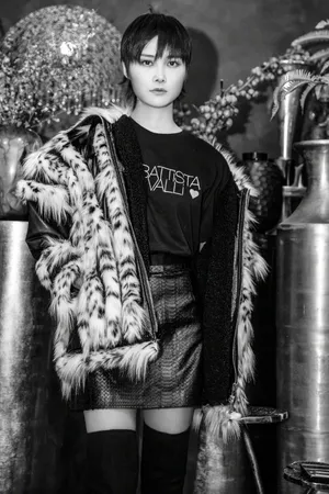 李宇春机车皮酷美写真图片_11